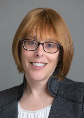 Lara R. Chwat